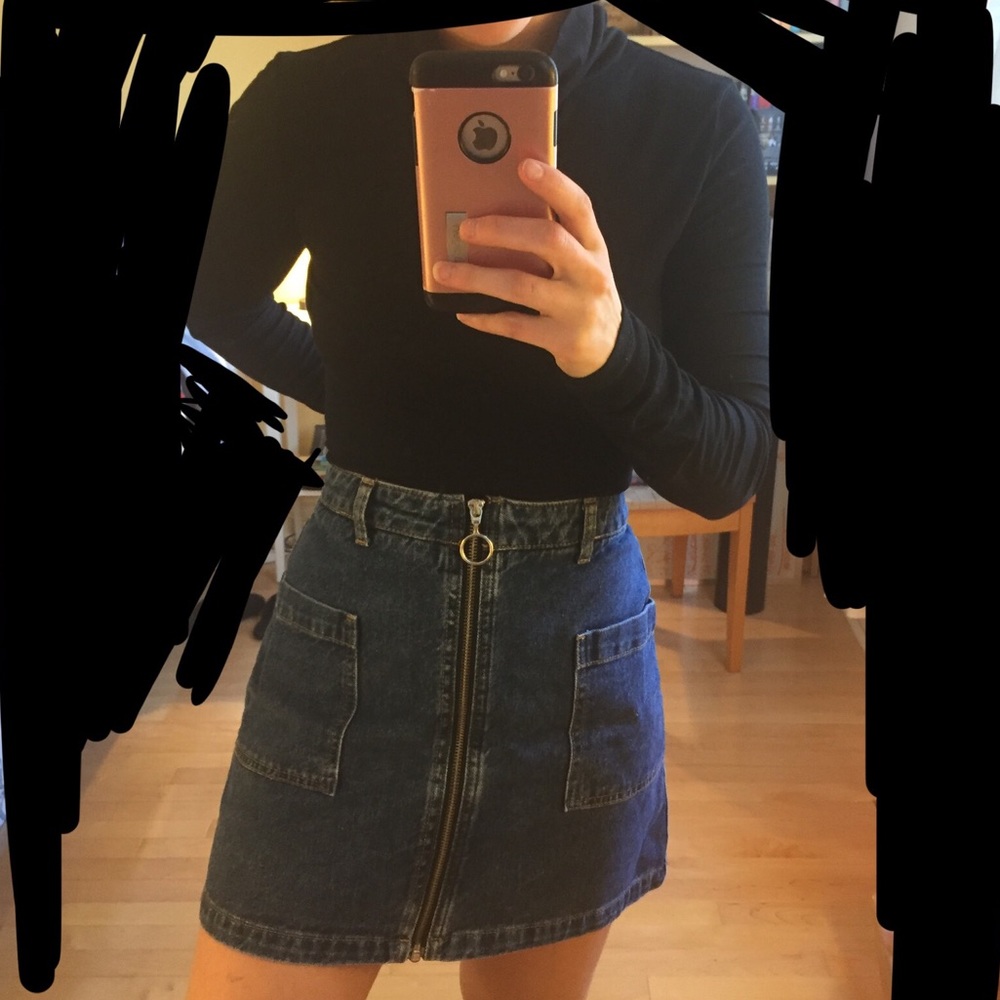Denim skirt with pockets